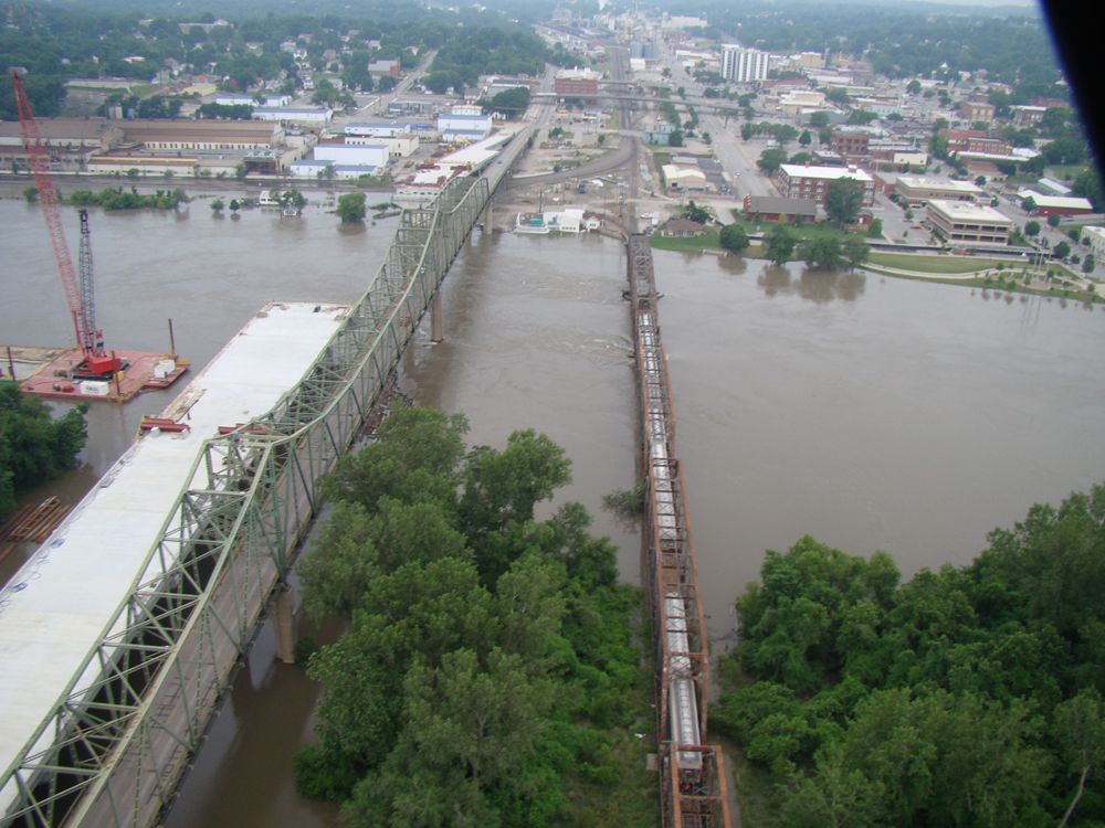 Image credit: _Atchison-bridges-2011-flood.jpg